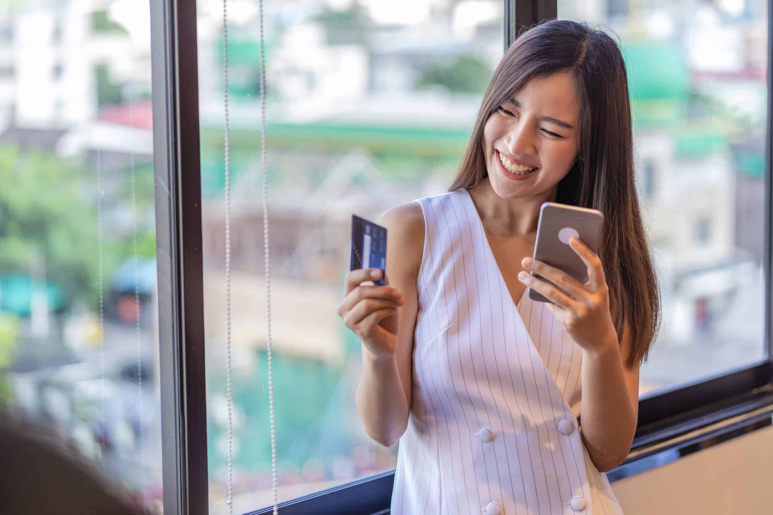 Shopify dévoile Sidekick : nouvel outil pour les entrepreneurs en ligne sur Waxoo.fr.
