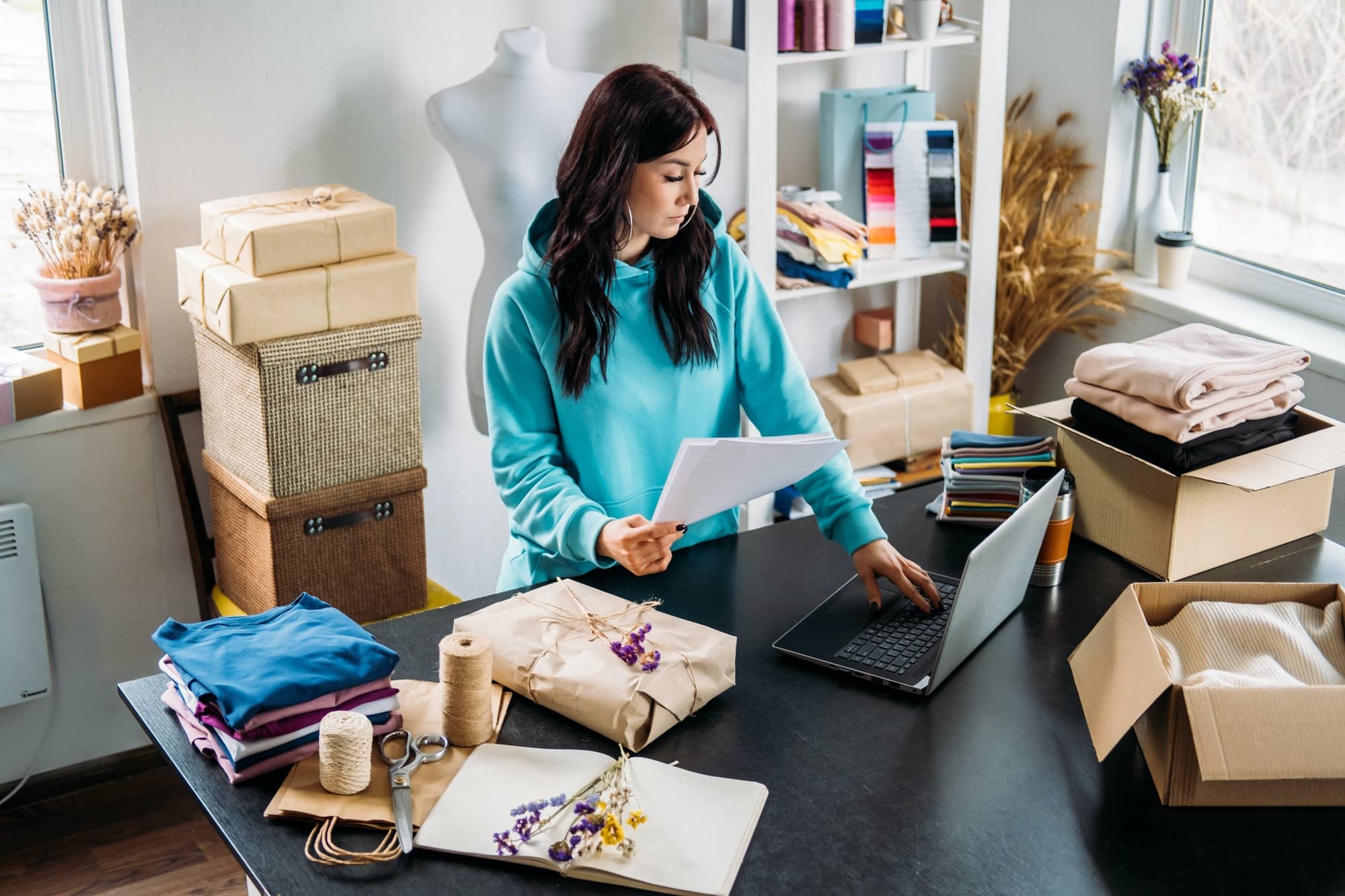 Choisissez la meilleure solution de dropshipping pour 2024 : Dropizi ou Shopify ? Découvrez notre comparatif complet !
