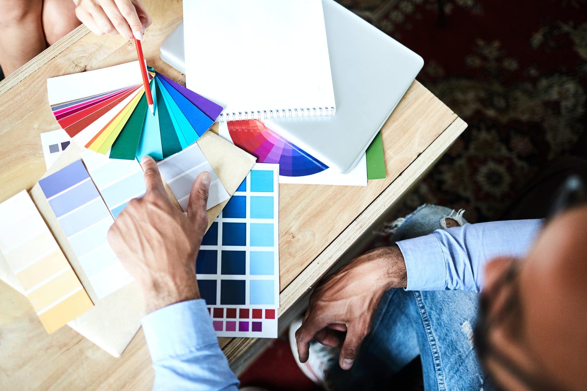 Choisir un bon associé : 4 types et caractéristiques essentiels pour entrepreneurs.