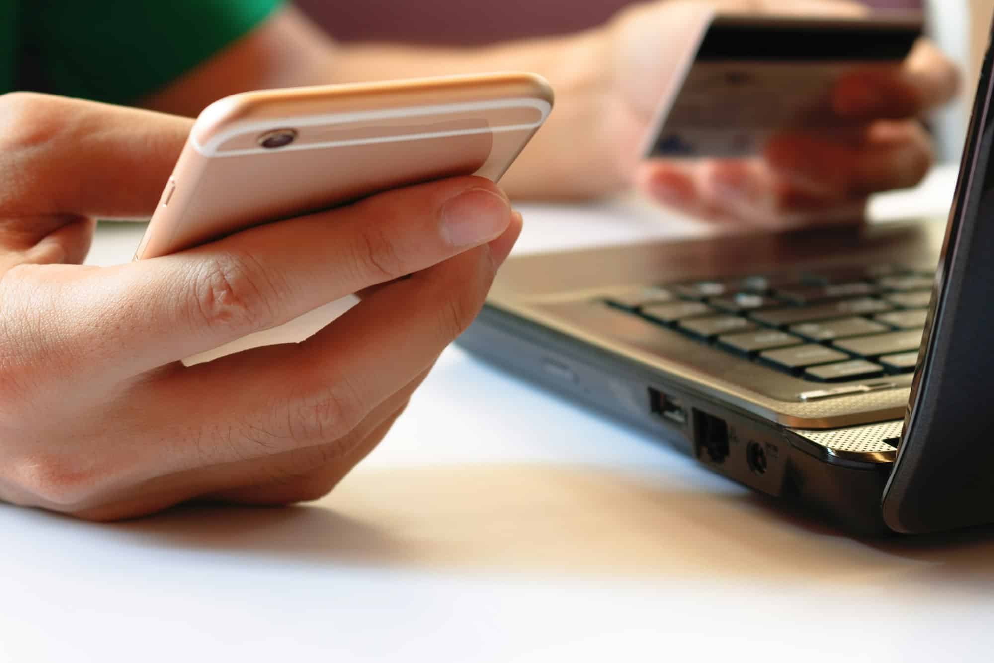 Shopify en 2024 : Découvrez pourquoi cette plateforme de commerce est absolument incontournable pour votre entreprise !